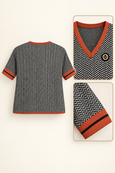 Knitted T-shirt with V-neck and pattern