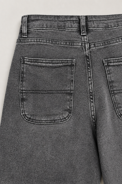 Women's graphite high-rise skater jeans