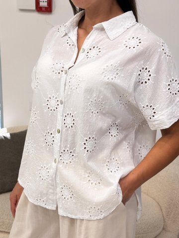 Short-sleeved shirt made of brocade