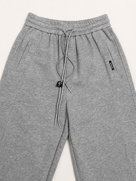 Elastic-waist sweatpants (joggers)