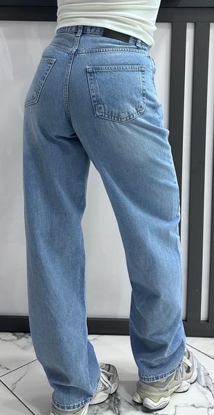 Light denim jeans